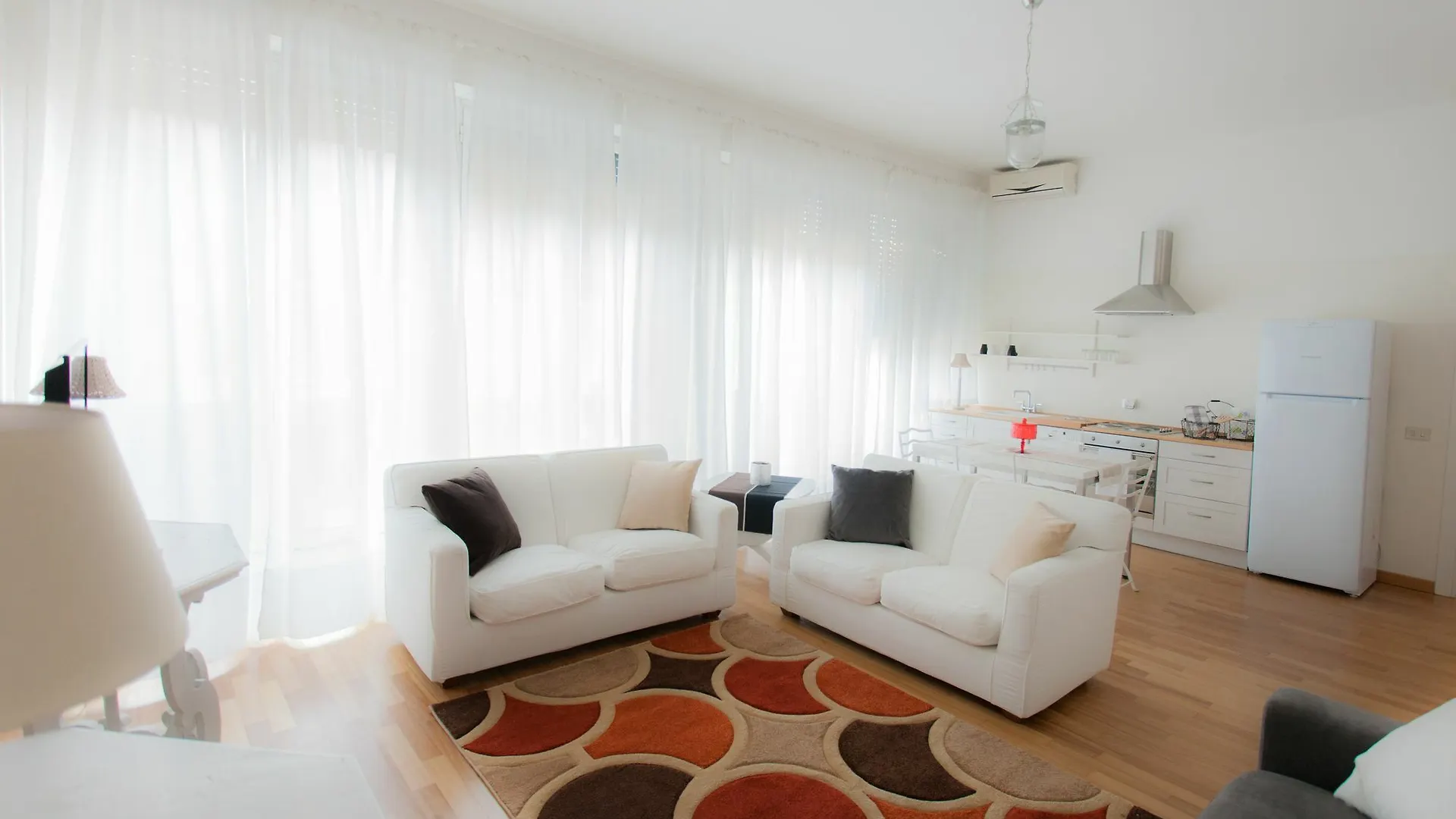 Apartments Sforza Milan 0*,